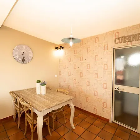 Apartament With Terrace & Parking *